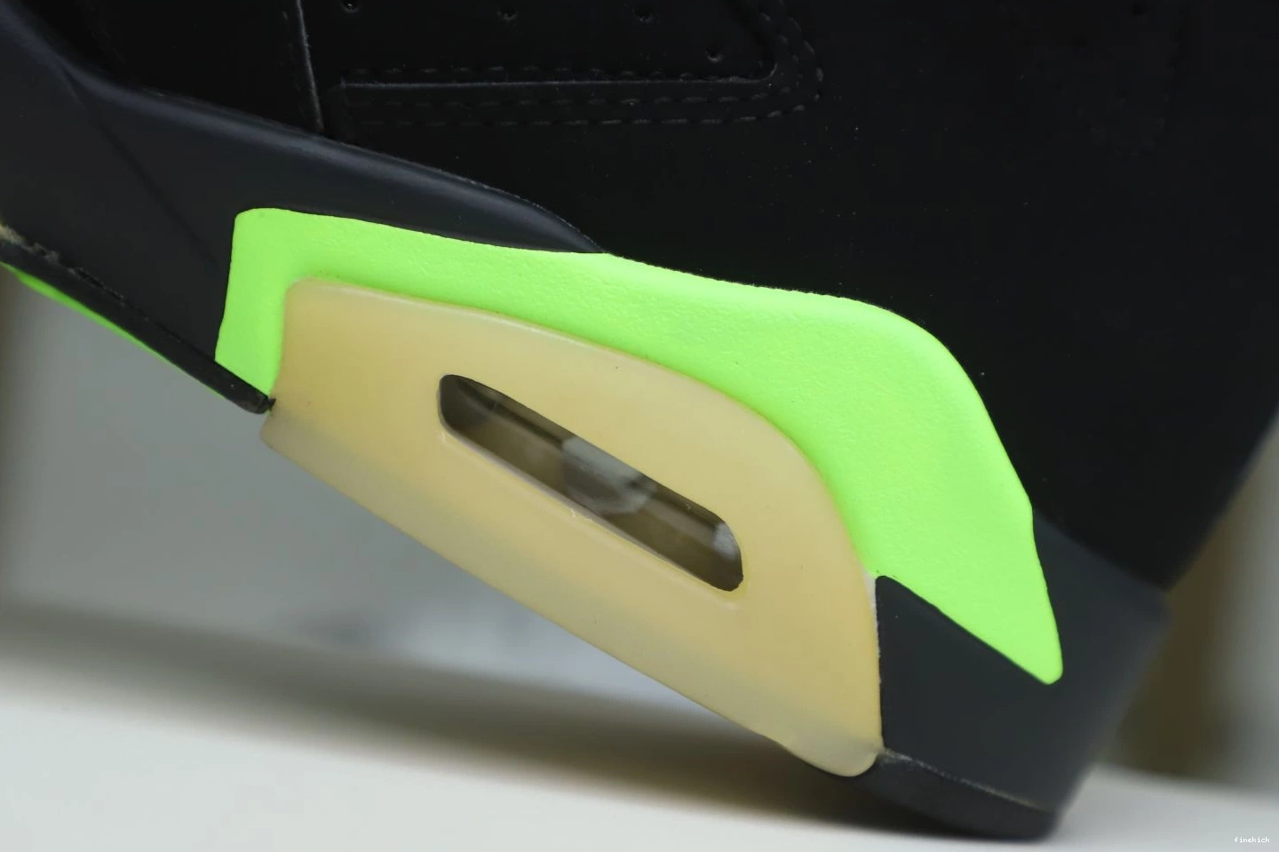 AIR GREEN' 'ELECTRIC JORDAN 6 RETRO 0301